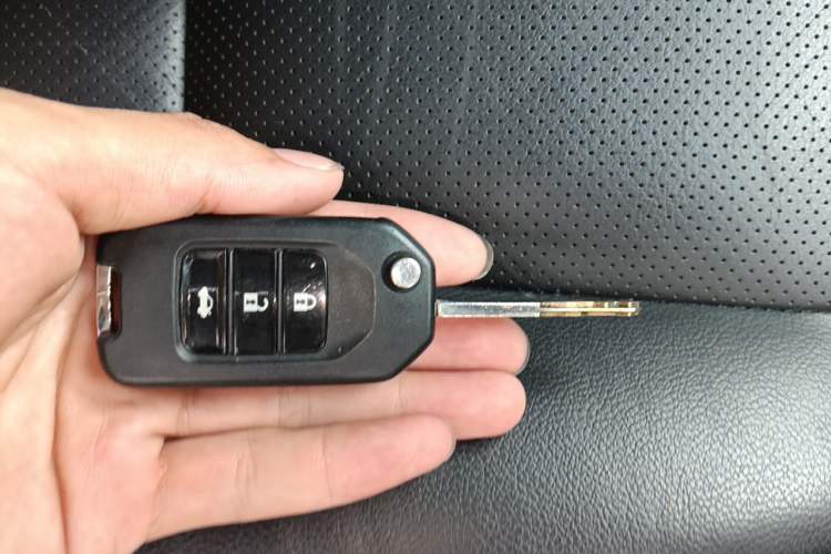 Used Honda Accord 2013 2.0L SE Vehicle Key