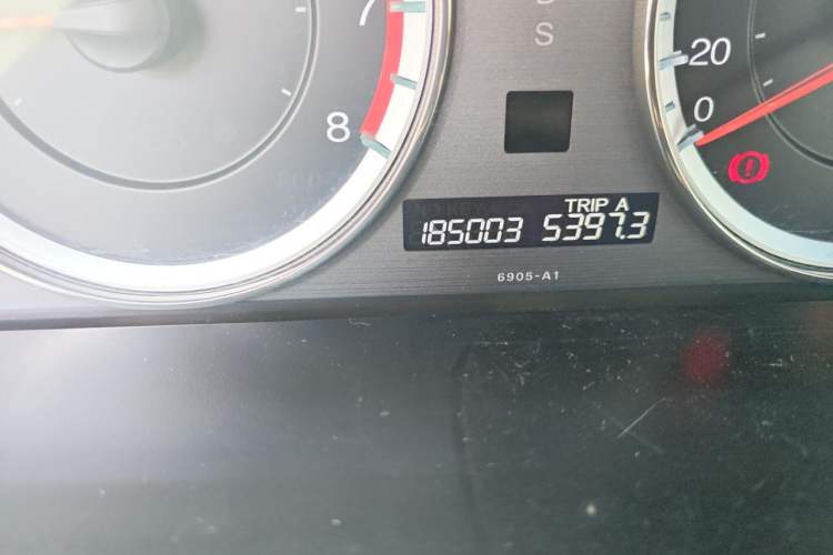 Used Honda Accord 2013 2.4L PE Odometer Close Up