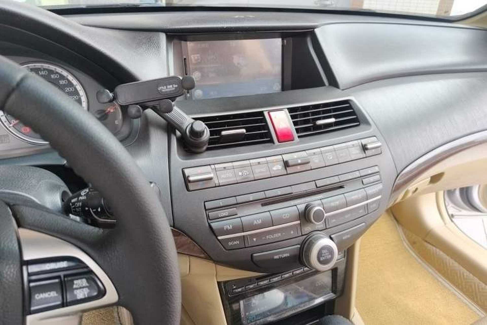 Used Honda Accord 2013 2.0L SE Audio And AC Panel