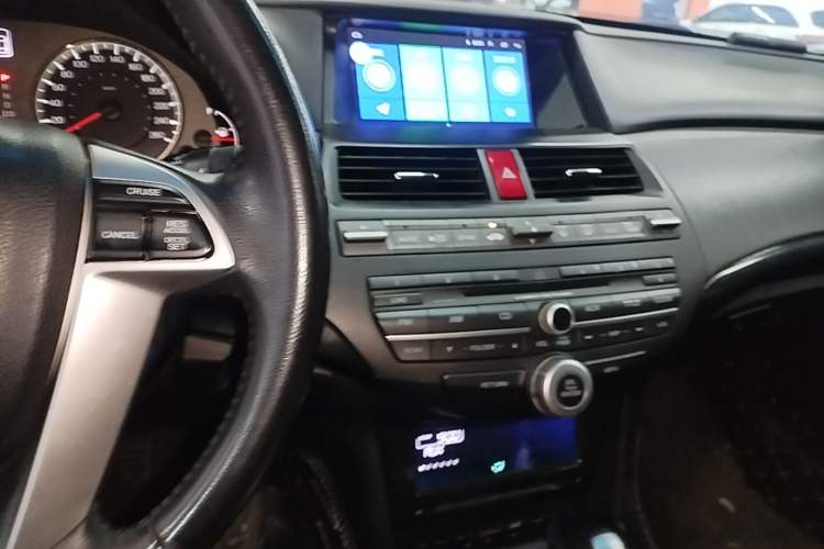 Used Honda Accord 2013 2.0L SE Audio And AC Panel