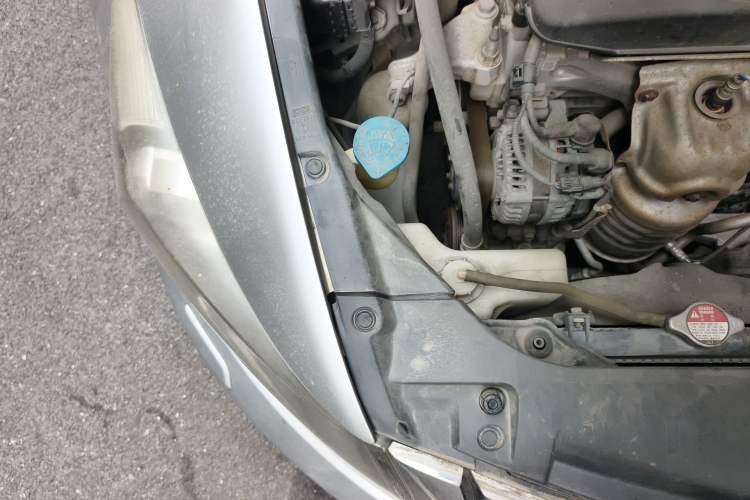 Used Honda Accord 2013 2.0L SE Engine Bay Right