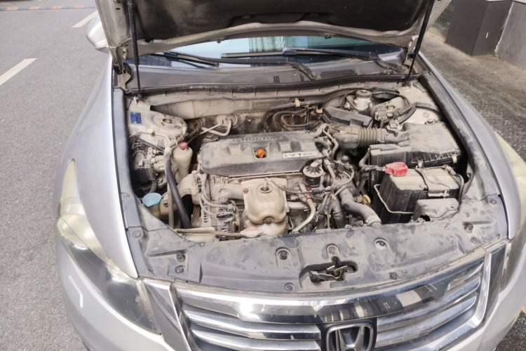 Used Honda Accord 2013 2.0L SE Engine Bay Right