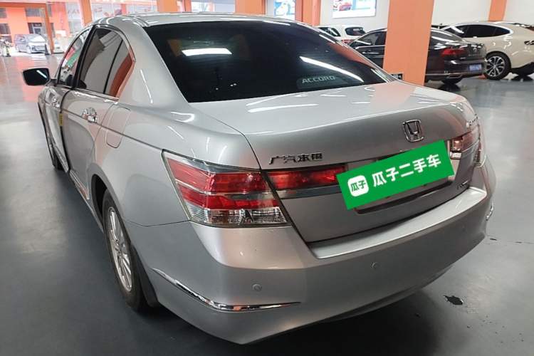 Used Honda Accord 2013 2.0L SE Exterior 2