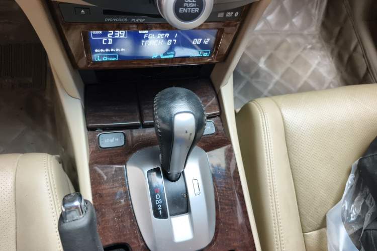 Used Honda Accord 2013 2.0L SE Gear Lever