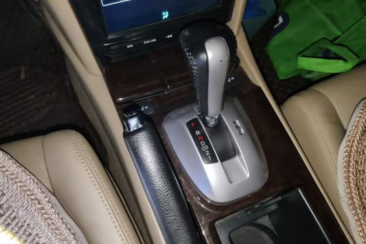 Used Honda Accord 2013 2.0L SE Gear Lever