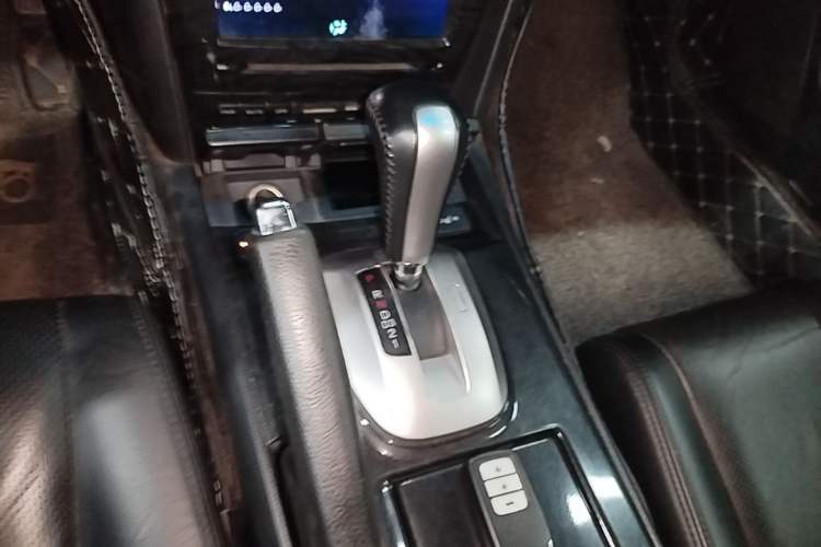 Used Honda Accord 2013 2.0L SE Gear Lever