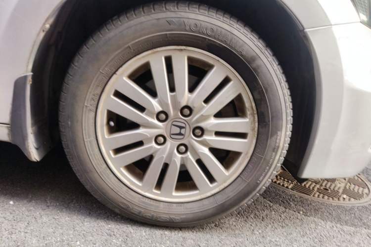 Used Honda Accord 2013 2.0L SE Right Front Wheel Hub