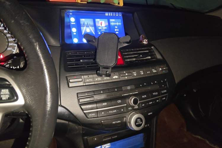 Used Honda Accord 2013 2.0L SE Audio And AC Panel