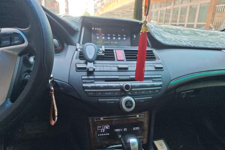 Used Honda Accord 2013 2.0L SE Audio And AC Panel