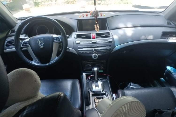 Used Honda Accord 2013 2.0L PE Center Console