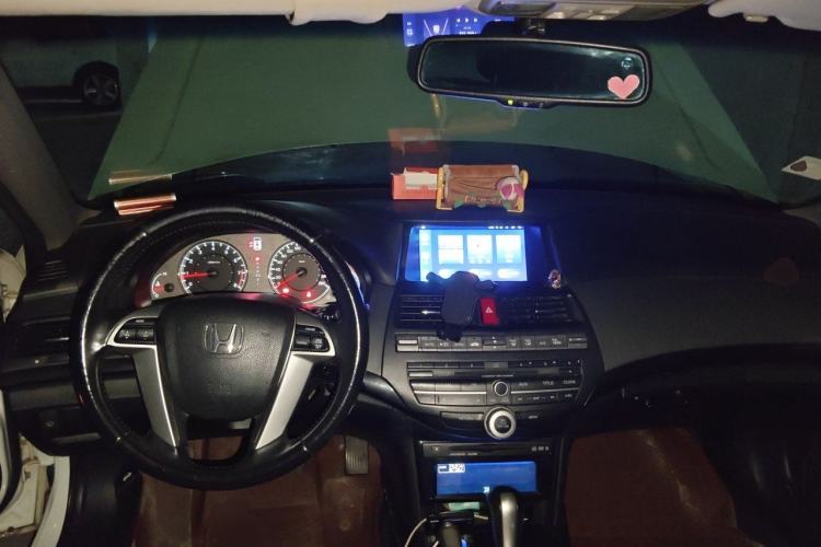 Used Honda Accord 2013 2.0L SE Center Console