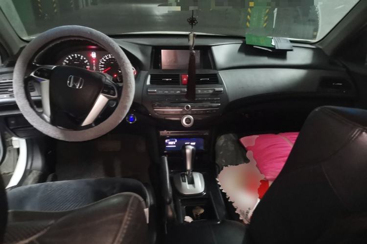 Used Honda Accord 2013 2.0L SE Center Console