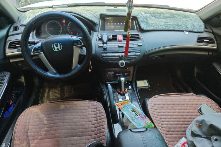 Used Honda Accord 2013 2.0L SE Center Console