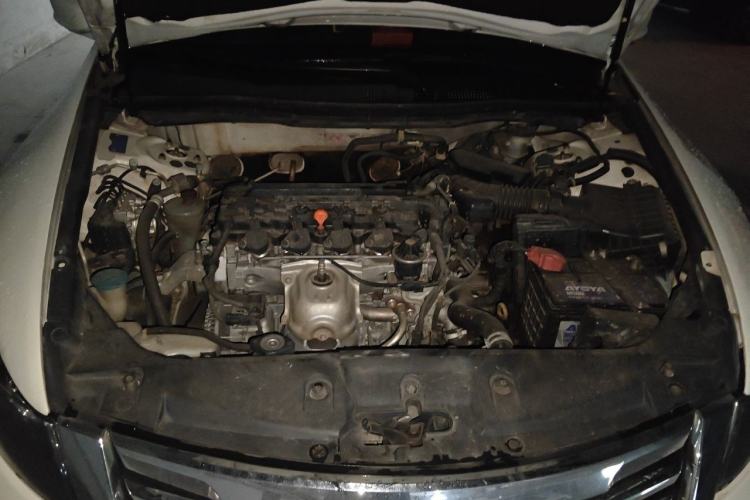 Used Honda Accord 2013 2.0L SE Engine Bay