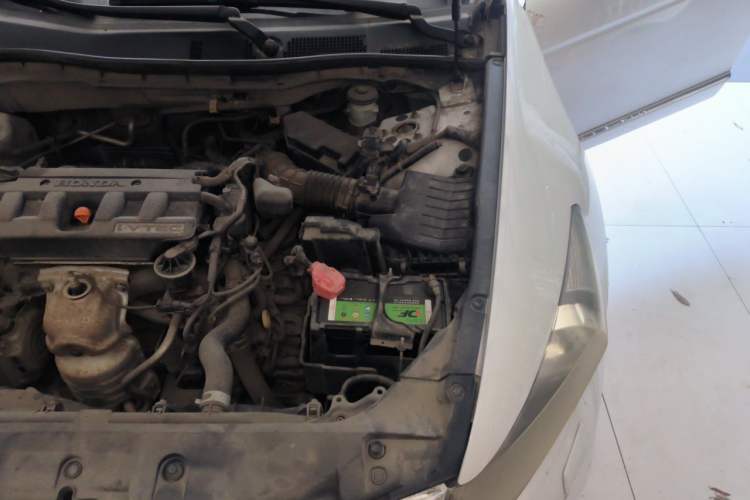 Used Honda Accord 2013 2.0L SE Engine Bay Left