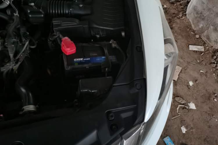 Used Honda Accord 2013 2.0L SE Engine Bay Left