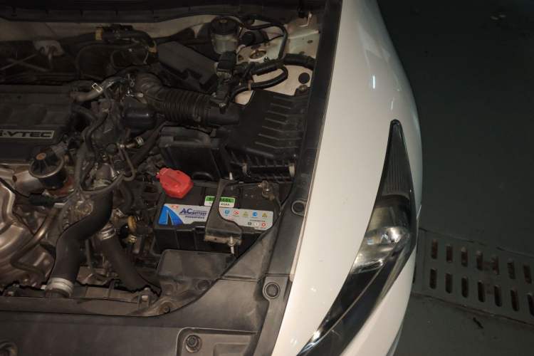 Used Honda Accord 2013 2.0L LX Engine Bay Left