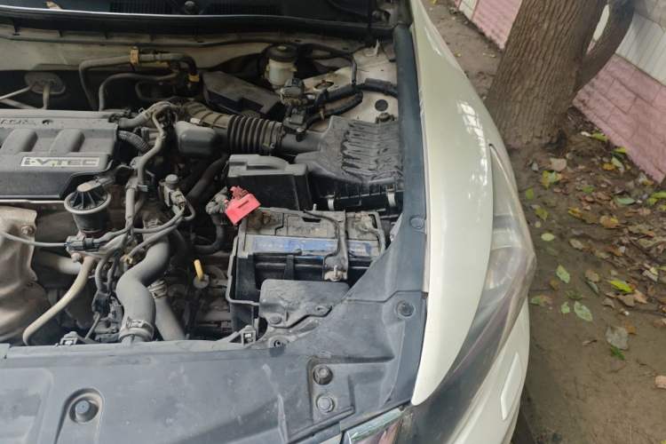 Used Honda Accord 2013 2.0L SE Engine Bay Left
