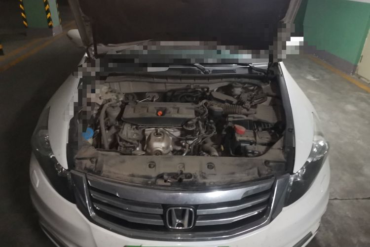 Used Honda Accord 2013 2.0L SE Engine Bay