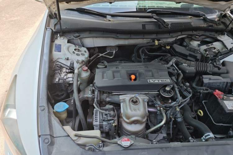 Used Honda Accord 2013 2.0L SE Engine Bay Right