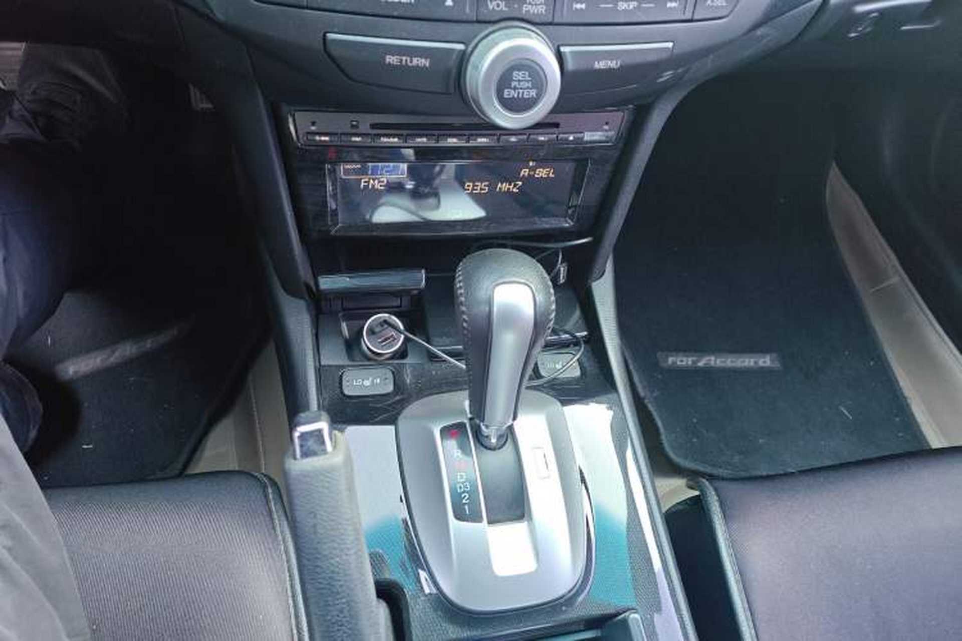 Used Honda Accord 2013 2.0L SE Gear Lever