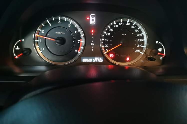 Used Honda Accord 2013 2.0L SE Odometer Close Up