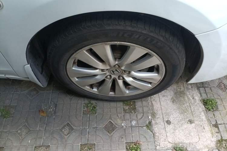 Used Honda Accord 2013 2.0L PE Right Front Wheel Hub