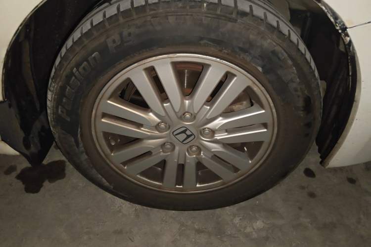 Used Honda Accord 2013 2.0L SE Right Front Wheel Hub