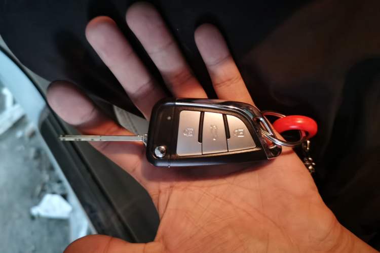 Used Honda Accord 2013 2.0L SE Vehicle Key