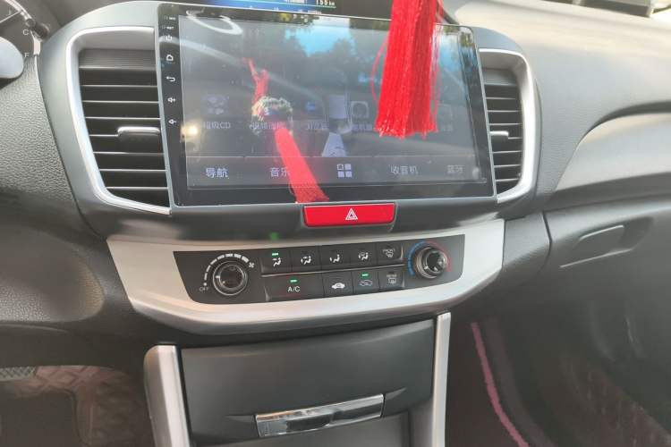 Used Honda Accord 2014 2.0L LX Comfort Edition Audio And AC Panel