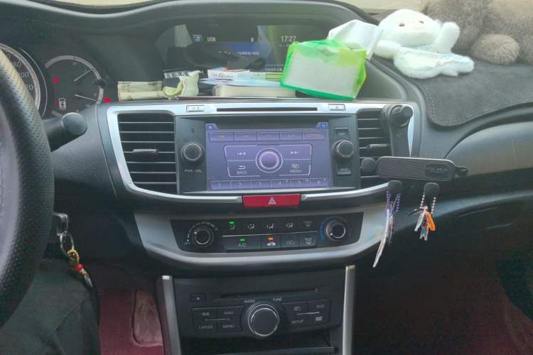 Used Honda Accord 2014 2.0L LX Comfort Edition Audio And AC Panel