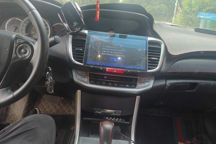 Used Honda Accord 2014 2.0L EX Luxury Edition Audio And AC Panel