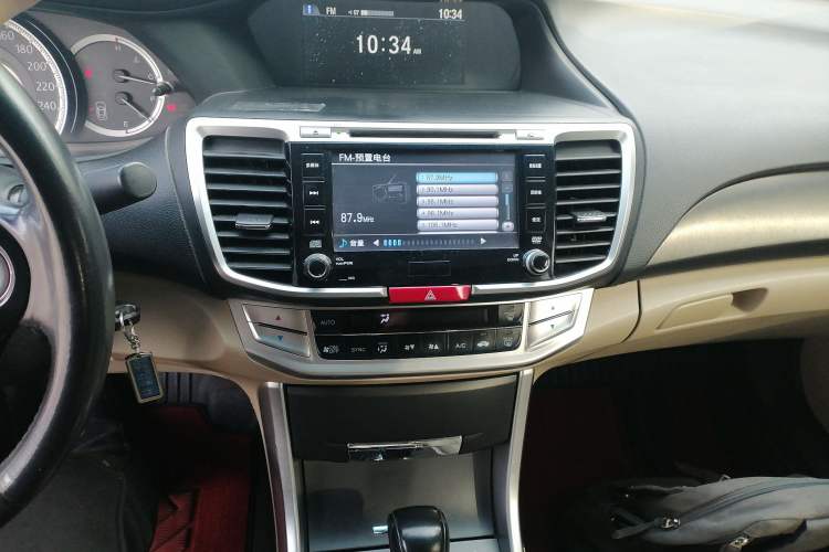 Used Honda Accord 2014 2.0L EXN Luxury Navigation Edition Audio And AC Panel