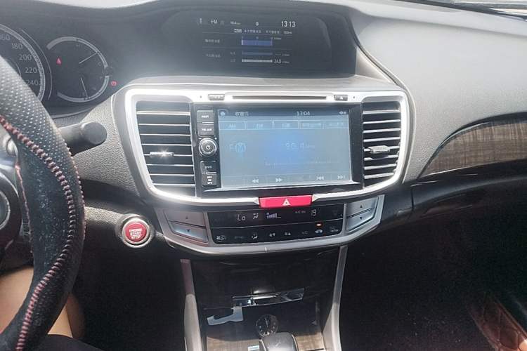 Used Honda Accord 2014 2.4L EX Luxury Edition Audio And AC Panel