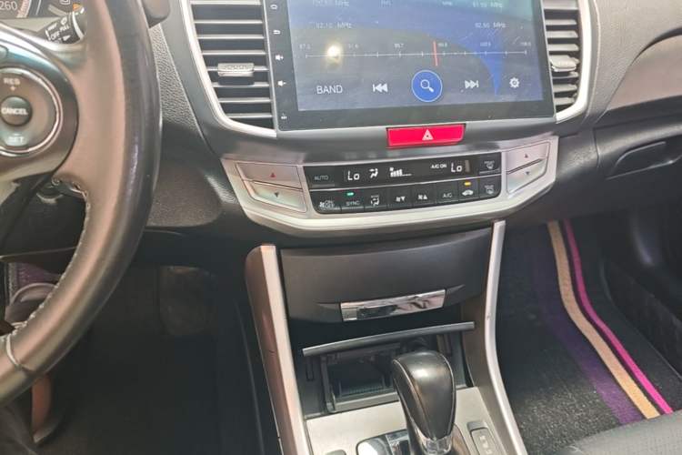 Used Honda Accord 2014 2.0L EX Luxury Edition Audio And AC Panel