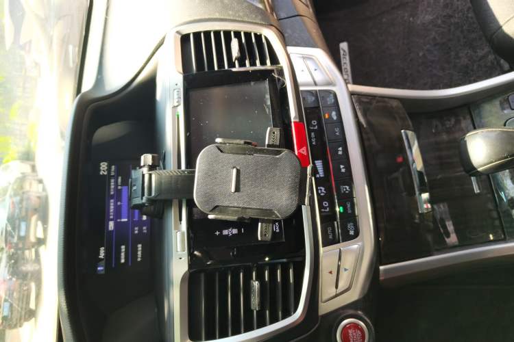 Used Honda Accord 2014 2.4L EX Luxury Edition Audio And AC Panel