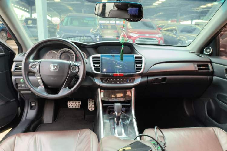 Used Honda Accord 2014 2.0L LX Comfort Edition Audio And AC Panel
