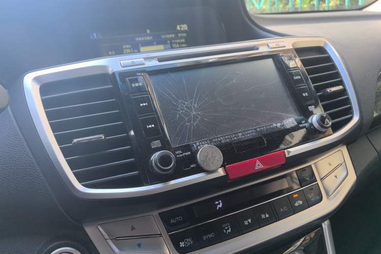Used Honda Accord 2014 2.4L EXN Luxury Navigation Edition Audio And AC Panel