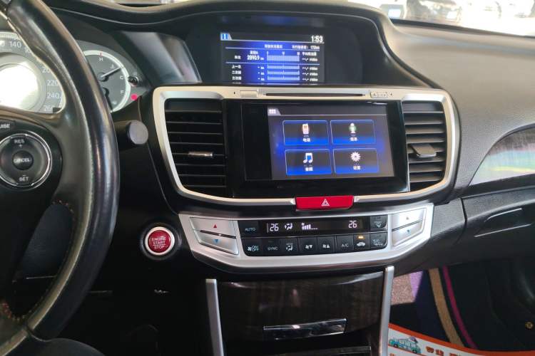 Used Honda Accord 2014 3.0L VTI Prestige Edition Audio And AC Panel