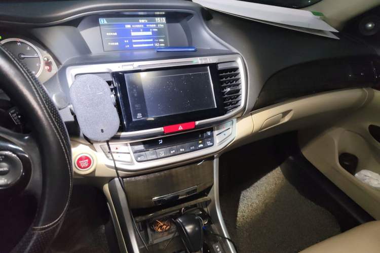 Used Honda Accord 2014 2.4L EX Luxury Edition Audio And AC Panel