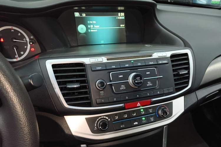 Used Honda Accord 2014 2.0L LX Comfort Edition Audio And AC Panel