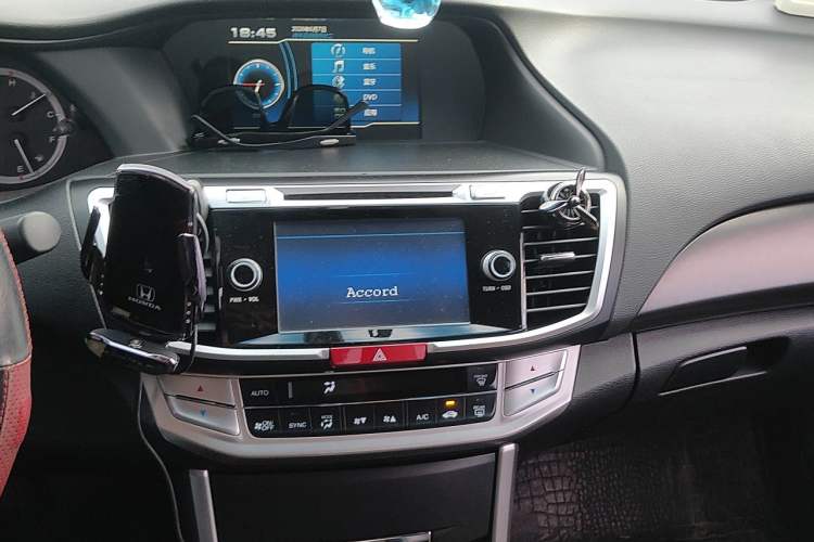 Used Honda Accord 2014 2.0L EX Luxury Edition Audio And AC Panel