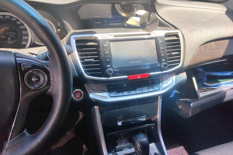 Used Honda Accord 2014 2.4L EX Luxury Edition Audio And AC Panel