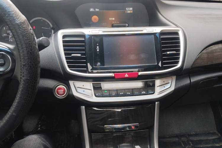 Used Honda Accord 2014 2.4L EX Luxury Edition Audio And AC Panel