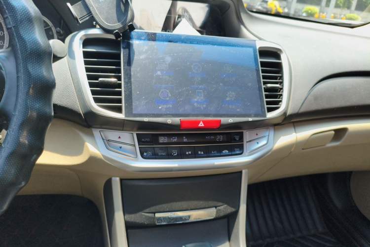 Used Honda Accord 2014 2.0L EX Luxury Edition Audio And AC Panel