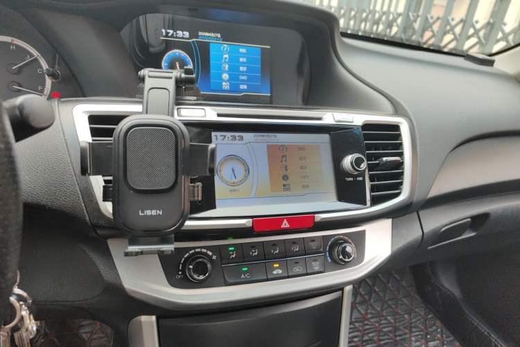 Used Honda Accord 2014 2.0L LX Comfort Edition Audio And AC Panel