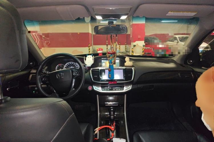Used Honda Accord 2014 2.4L EX Luxury Edition Center Console