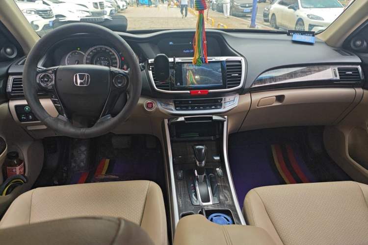 Used Honda Accord 2014 2.4L EX Luxury Edition Center Console