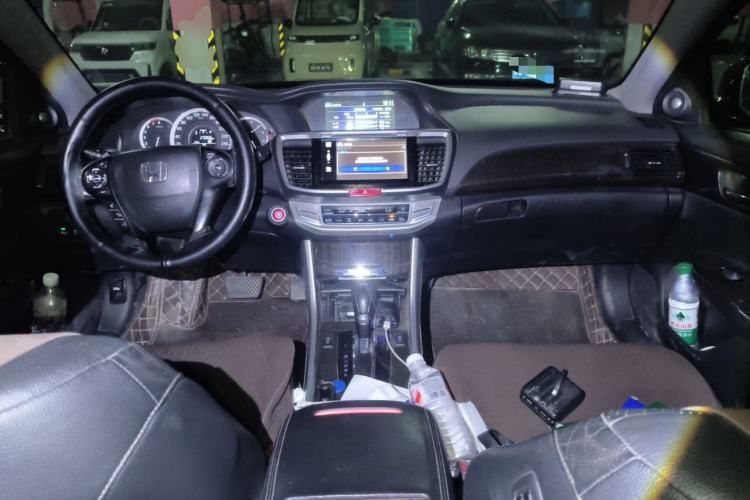 Used Honda Accord 2014 2.4L EX Luxury Edition Center Console