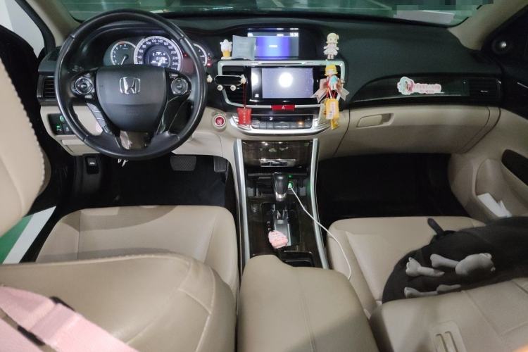 Used Honda Accord 2014 2.4L EX Luxury Edition Center Console